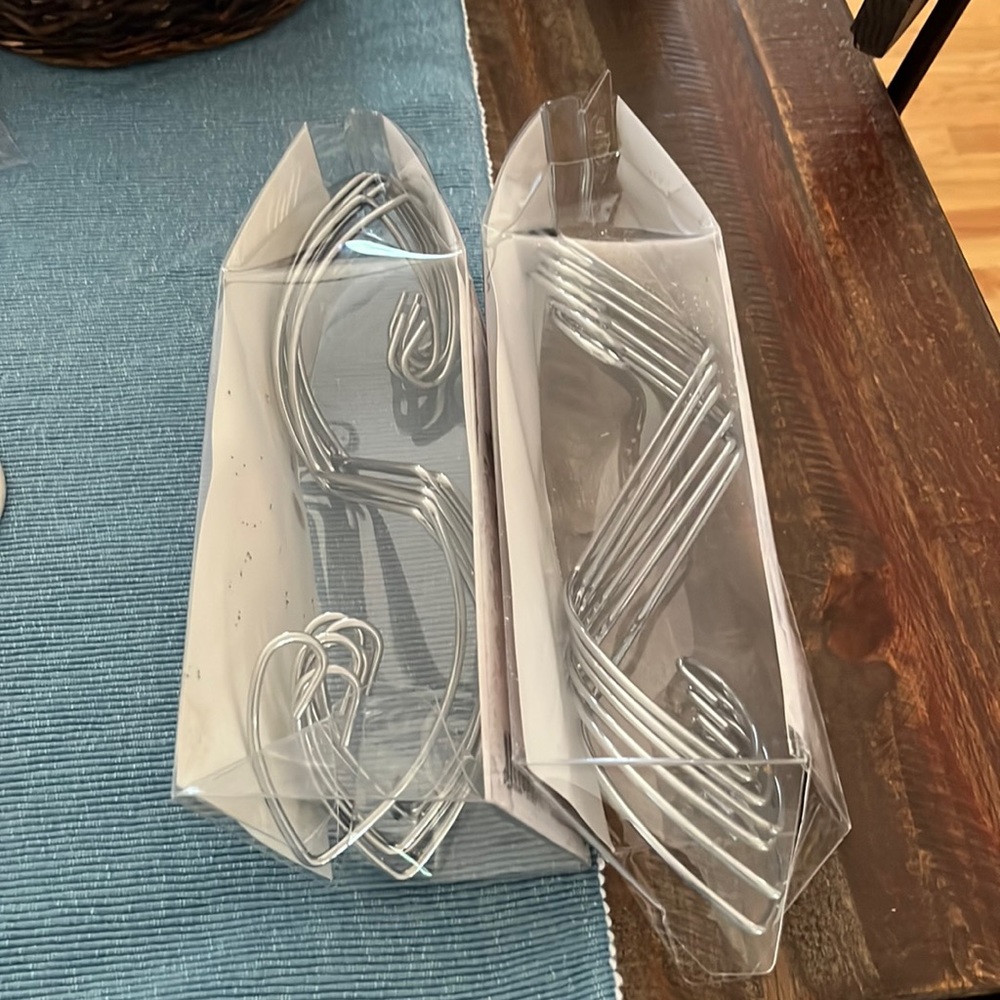 2 Shoe organizers